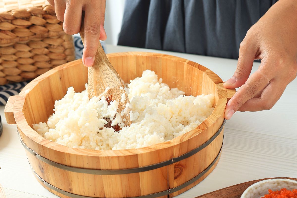 refroidissement riz sushi hangiri