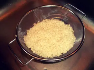 Égouttez le riz